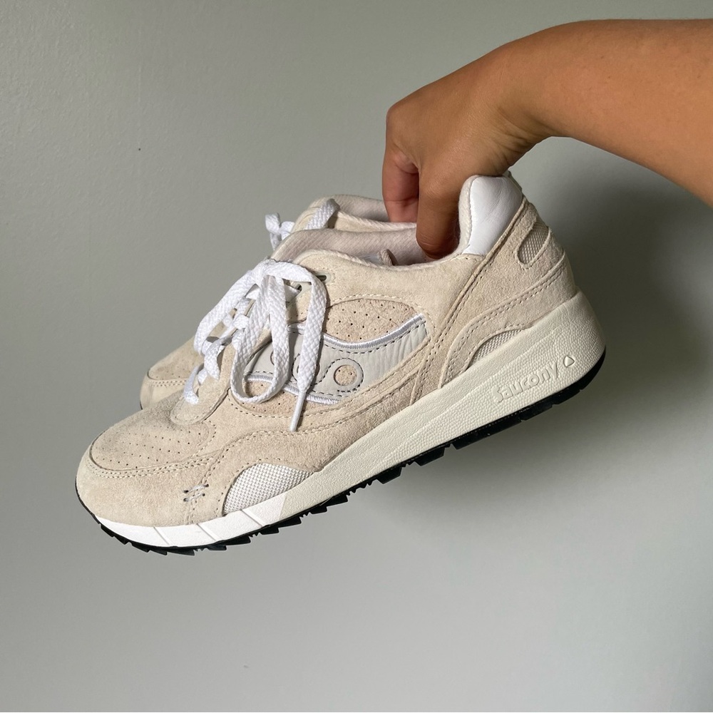 SOLD! Saucony Shadow 6000 Premium Suede in Light Tan and White, Size Men's 9.5 - Picture 3 of 13